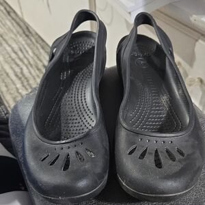 CROCS Women's Black Slip-On Slingback Clog Flats Size 8